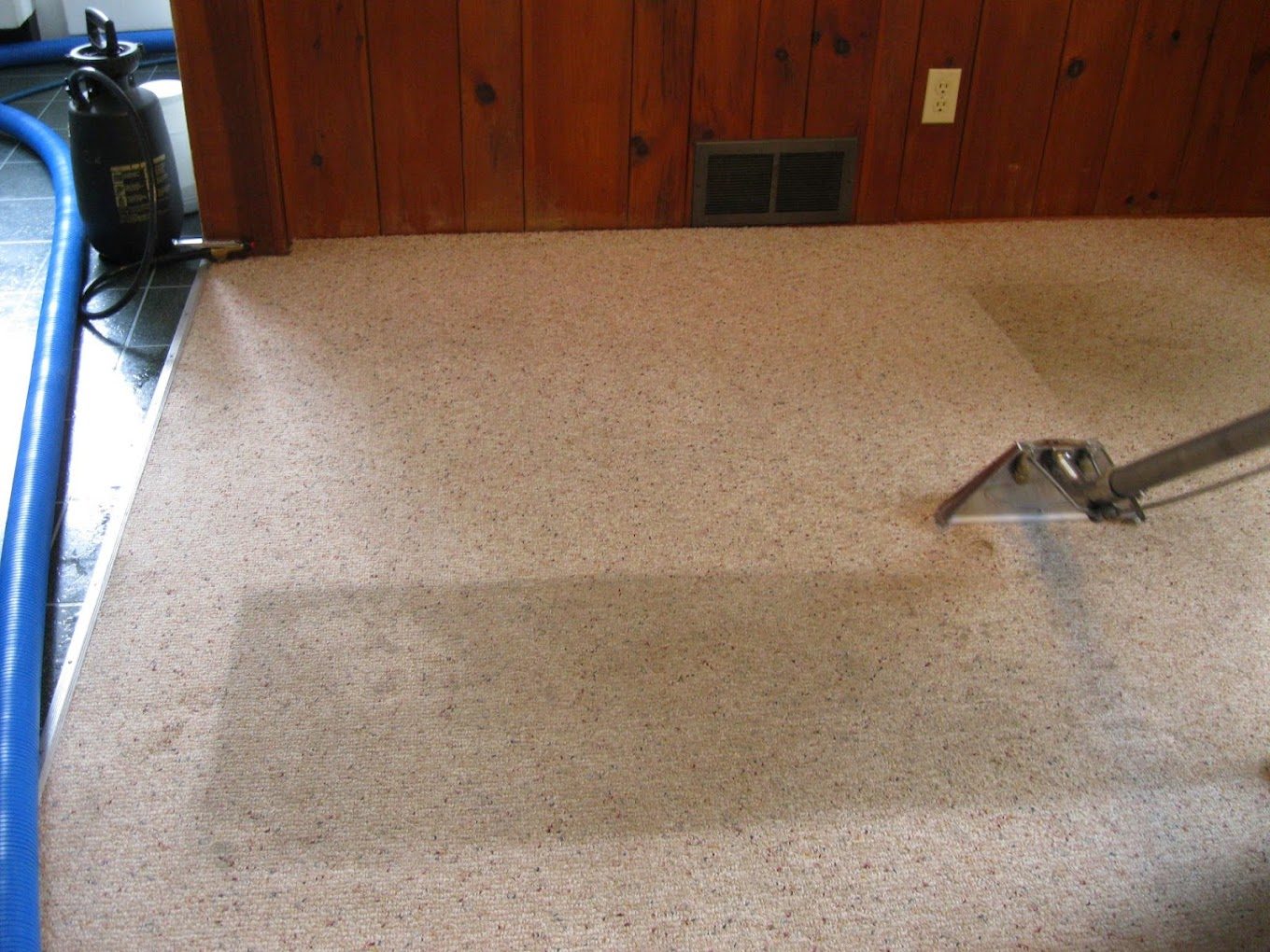 Living room carpet cleaning